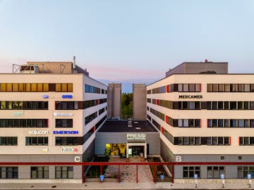 Pressi vuokrattavaa toimitilaa