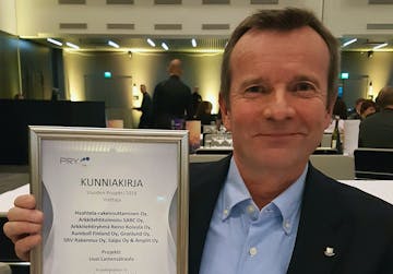 Matti ja ULS:n saama kunniakirja