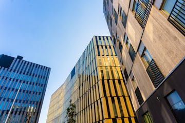 Puurakenteisia taloja