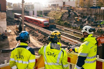 Työntekijät työmaalla