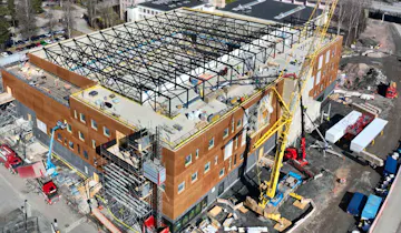 Dronekuvaa Hyvinkää Areenan työmaalta 7.4.2026